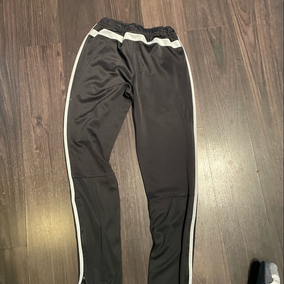 Adidas black classic track pant. size youth xl. - Picture 2 of 3